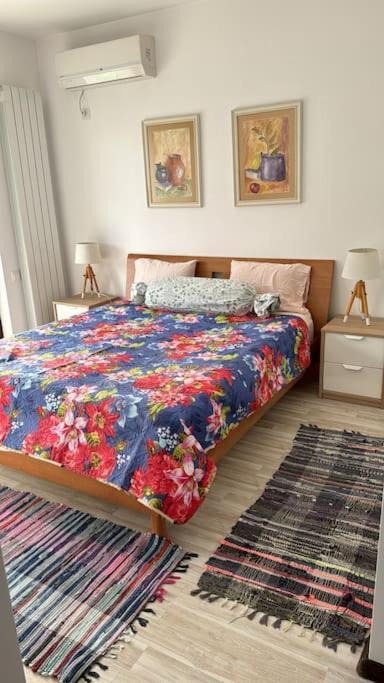 Kazanlak Large Guest House Apartment Near The Center With Full Kitchen & Dining Room, King Beds, Garden Patio, Free Parking & Self Check-In Екстериор снимка