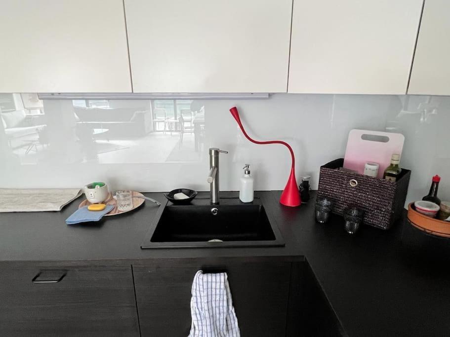 Kazanlak Large Guest House Apartment Near The Center With Full Kitchen & Dining Room, King Beds, Garden Patio, Free Parking & Self Check-In Екстериор снимка