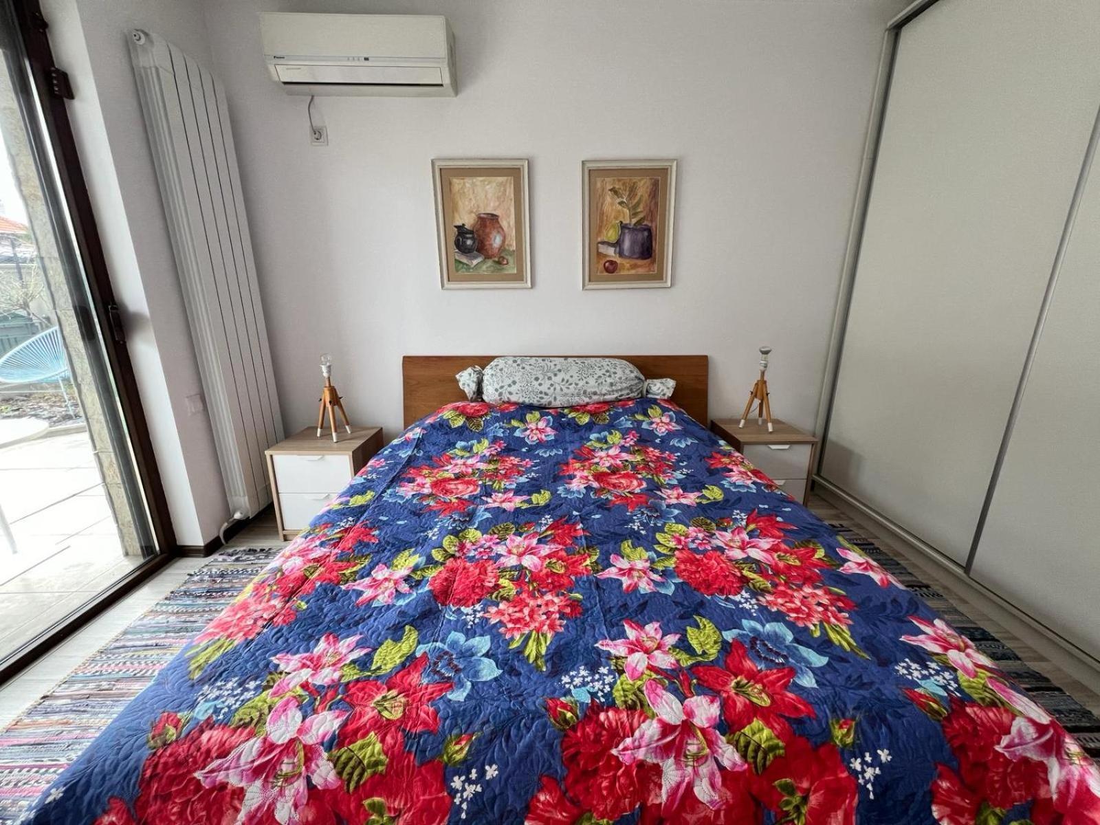 Kazanlak Large Guest House Apartment Near The Center With Full Kitchen & Dining Room, King Beds, Garden Patio, Free Parking & Self Check-In Екстериор снимка